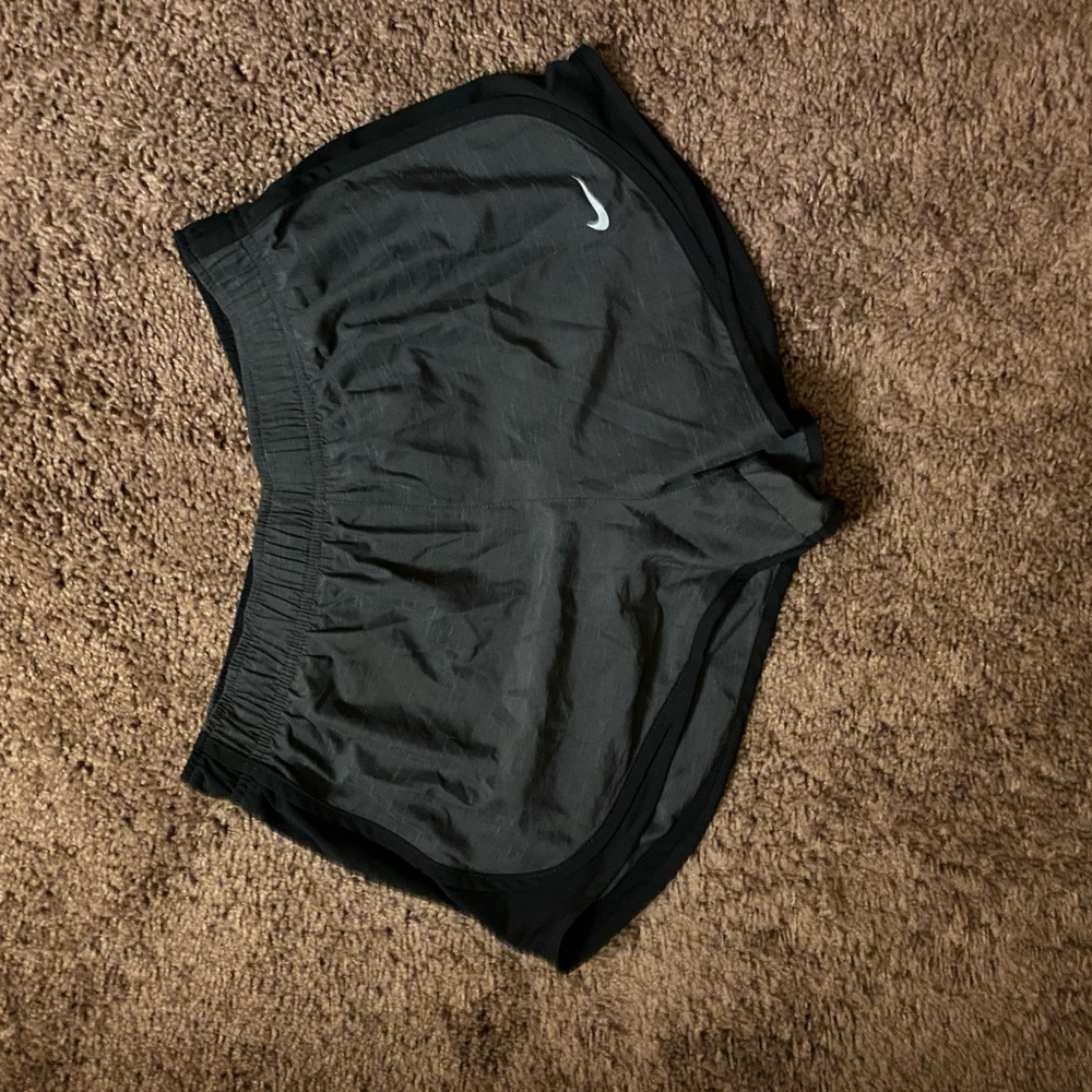 Like new Nike sport shorts